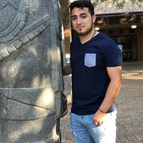 Meet your Posher, Alex - Picture 1 of 1